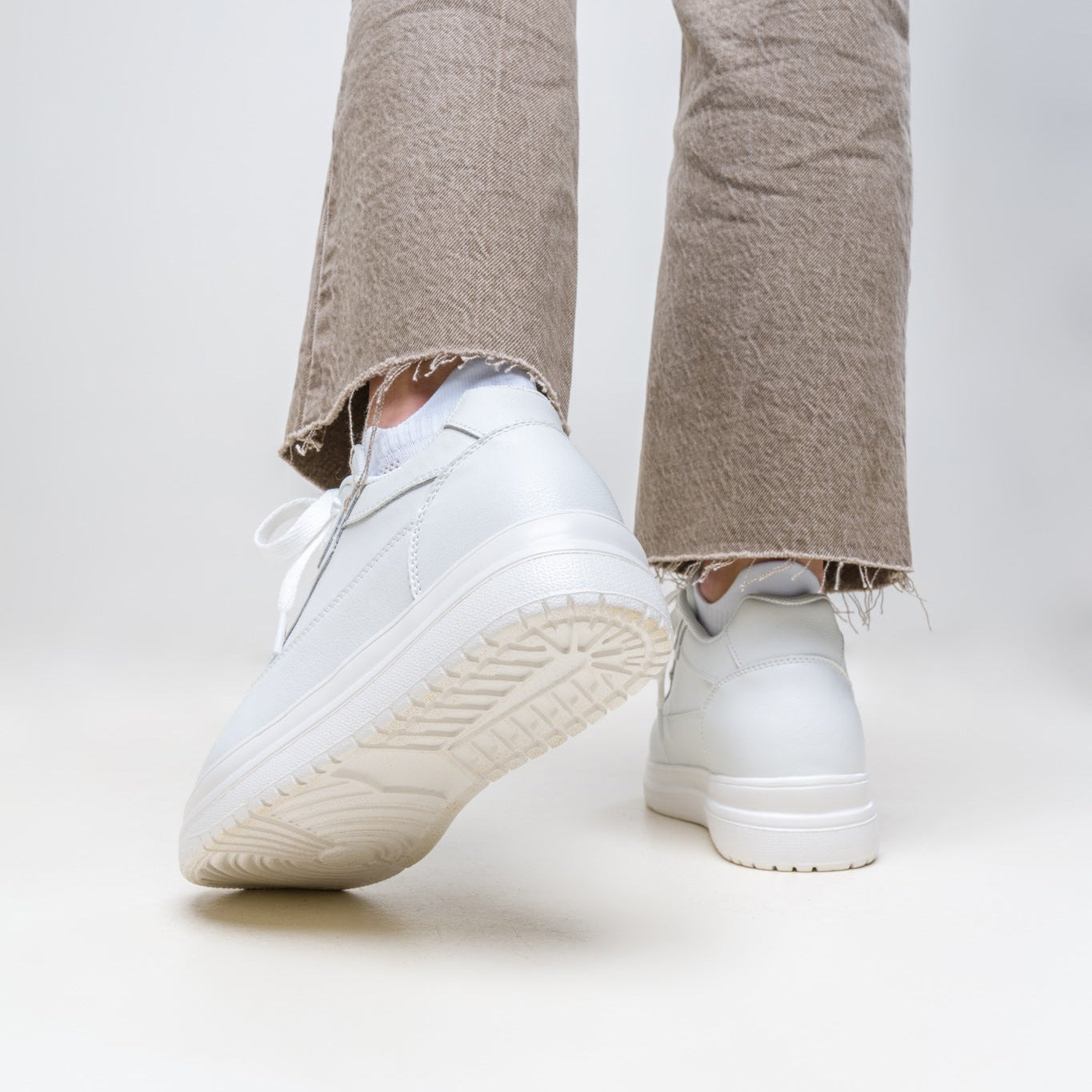 YANKAX BLANCAS CLASSY